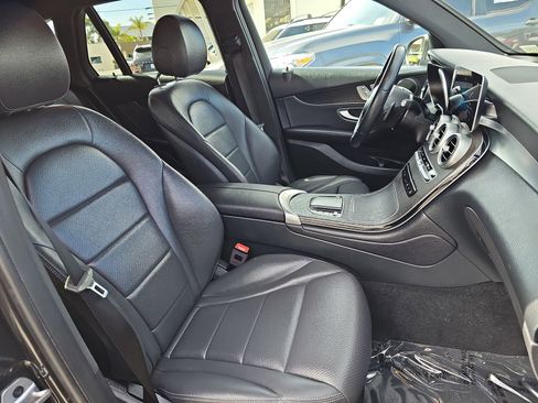 Used 2022 Mercedes-Benz GLC 300 image 10