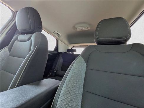 Used 2025 Chevrolet TrailBlazer LT FWD image 16