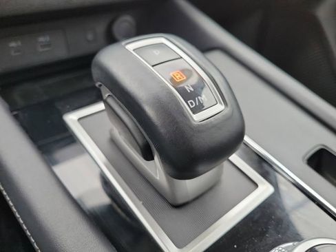 Used 2024 Mitsubishi Outlander SE image 35