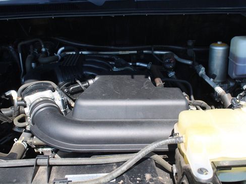 Used 2019 Nissan NV 3500 SV w/ Navigation Package image 22