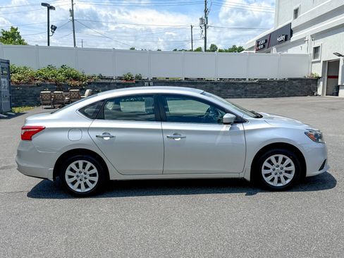 Used 2016 Nissan Sentra S FWD image 8