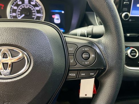 Used 2021 Toyota Corolla LE FWD image 19