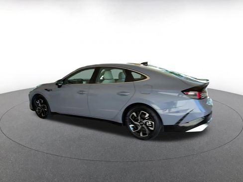 Used 2025 Hyundai Sonata SEL FWD image 10