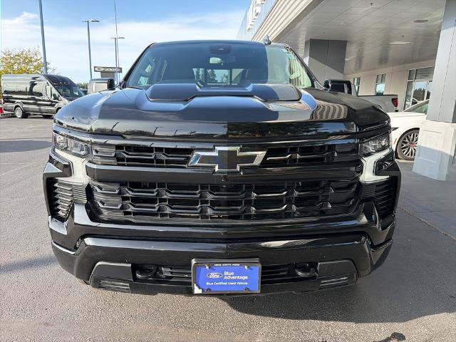 Used 2023 Chevrolet Silverado 1500 LT Trail Boss w/ LT Trail Boss Premium Package AWD/4WD image 2