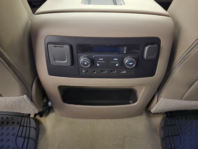 Used 2018 GMC Yukon SLT w/ Open Road Package AWD/4WD image 33
