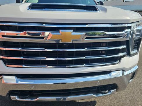 Used 2024 Chevrolet Silverado 2500 LTZ w/ LTZ Plus Package AWD/4WD image 34