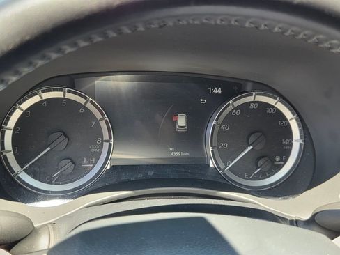 Used 2024 Toyota Highlander XSE FWD image 6
