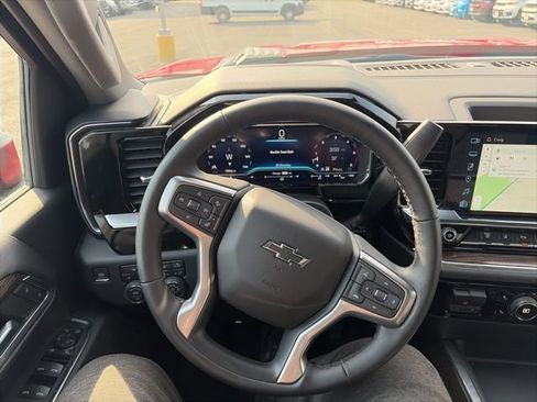 Used 2025 Chevrolet Silverado 2500 LT w/ Trail Boss Package image 15