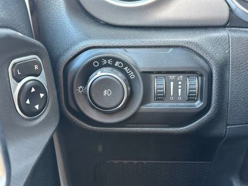 Used 2020 Jeep Wrangler Unlimited Sport S AWD/4WD image 19