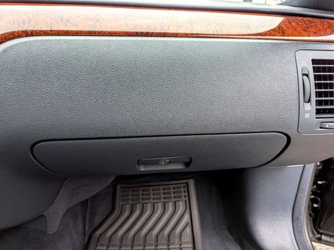 Used 2007 Cadillac DTS image 26