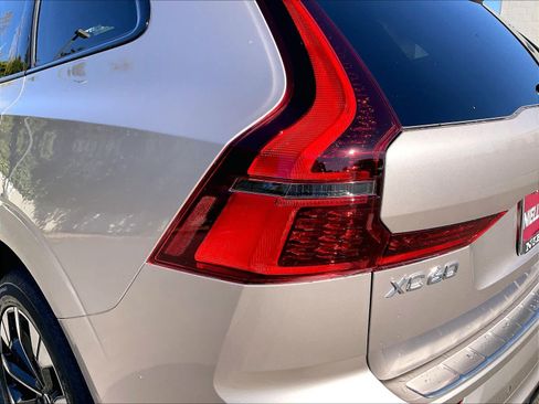 New 2027 Volvo XC60 B5 Plus AWD/4WD image 25
