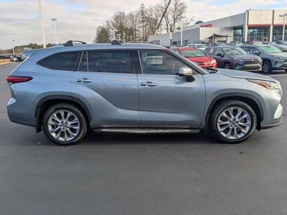 Used 2022 Toyota Highlander Limited
