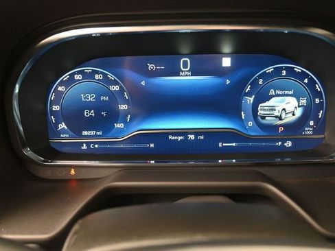 Used 2022 Chevrolet Tahoe LT w/ Luxury Package image 9