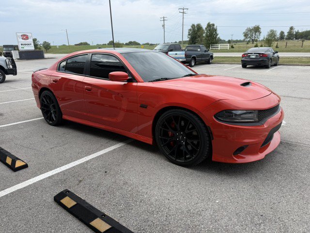 Used 2018 Dodge Charger SRT w/ Harman/Kardon Audio Group RWD image 4