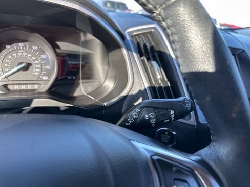 Certified 2020 Ford Edge SEL w/ Convenience Package image 7