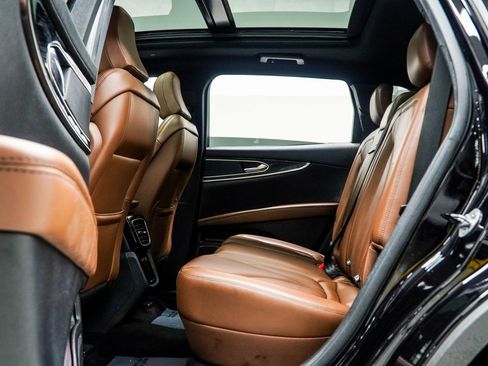 Used 2022 Lincoln Nautilus Reserve image 40