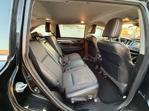 Used 2018 Toyota Highlander Plus image 10