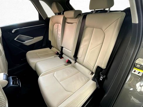 Used 2020 Audi Q3 2.0T Premium Plus w/ Premium Plus Package image 18