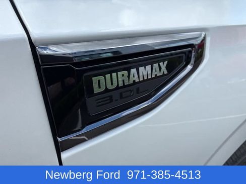 Used 2024 GMC Yukon XL Denali Ultimate AWD/4WD image 9