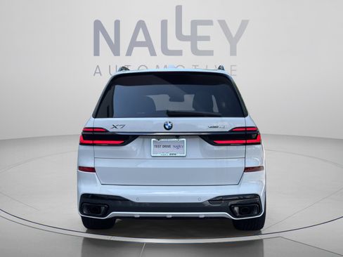 Used 2026 BMW X7 xDrive40i w/ Executive Package AWD/4WD image 3
