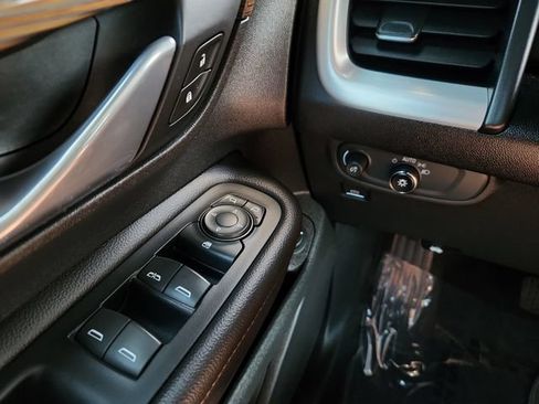 Used 2019 GMC Terrain SLE w/ Driver Convenience Package FWD image 40