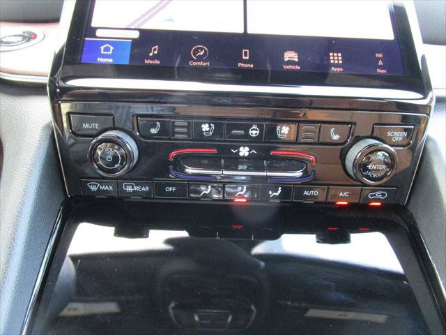 Certified 2024 Jeep Grand Cherokee Summit AWD/4WD image 35