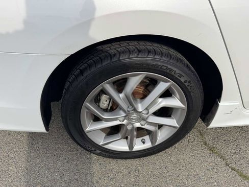 Used 2013 Nissan Sentra SR w/ Driver Pkg image 36