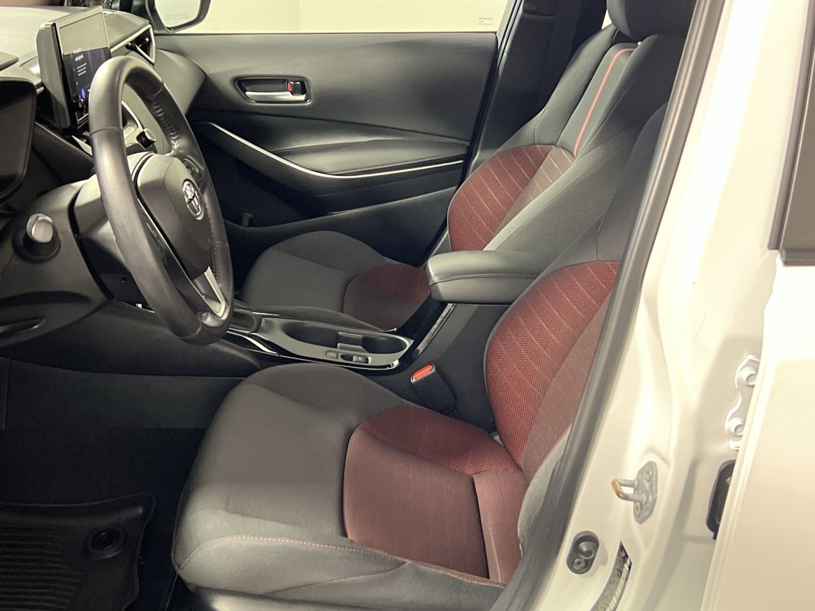 Used 2024 Toyota Corolla Sedan w/ SE Convenience Package FWD image 19