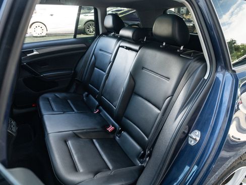 Used 2018 Volkswagen Golf SE FWD image 18