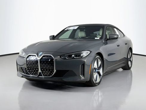 Used 2023 BMW i4 eDrive40 RWD image 3