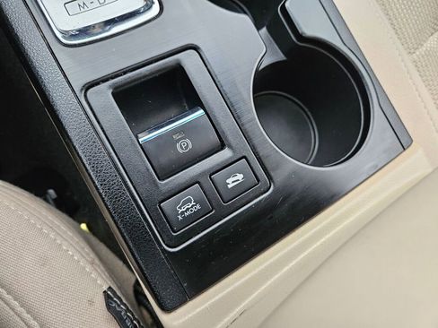 Used 2017 Subaru Outback 2.5i Premium image 23