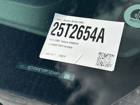 Used 2023 GMC Sierra 2500 Denali w/ Denali Ultimate Package image 3