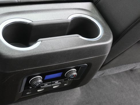 Used 2021 Chevrolet Tahoe Z71 w/ Z71 Off-Road Package image 26