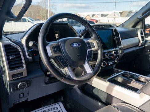 Used 2022 Ford F250 Lariat w/ Black Appearance Package image 20