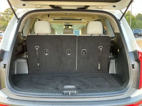 Used 2020 Kia Telluride S w/ S 8 Passenger Seating Package FWD image 29