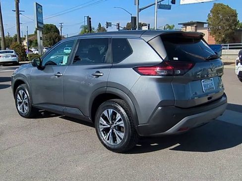 Used 2023 Nissan Rogue SV FWD image 6