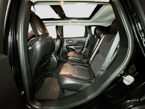 Certified 2021 Jeep Cherokee Limited w/ Elite Package image 32