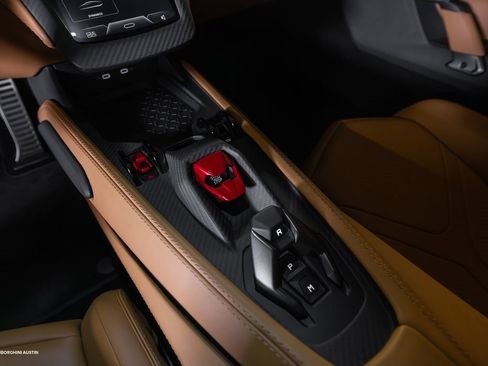 Used 2024 Lamborghini Revuelto image 32