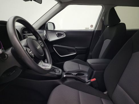 Used 2023 Kia Soul LX w/ Option Group 015 image 17