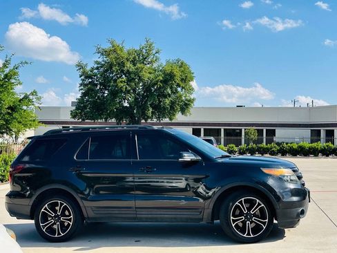 Used 2015 Ford Explorer Sport w/ Equipment Group 401A AWD/4WD image 11