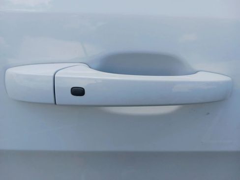 Used 2019 Jeep Grand Cherokee Laredo image 22