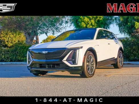 New 2026 Cadillac Lyriq Sport image 1