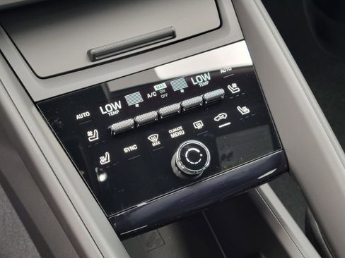 New 2026 Porsche Macan 4 Electric AWD/4WD image 21
