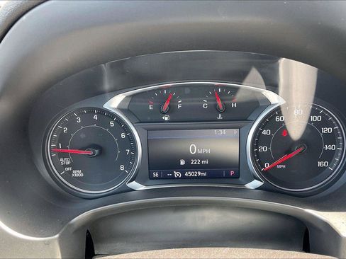 Used 2024 GMC Terrain SLT AWD/4WD image 20