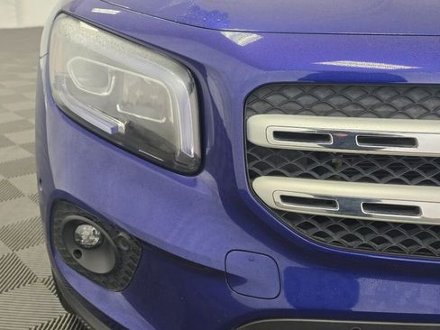 Used 2021 Mercedes-Benz GLB 250 4MATIC w/ Premium Package image 31