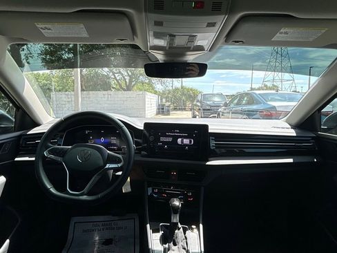 Used 2025 Volkswagen Jetta S image 11