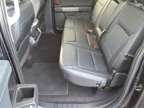 Used 2022 Ford F150 Lariat image 10