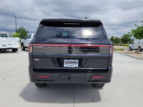 New 2026 Lincoln Navigator L Reserve AWD/4WD image 11