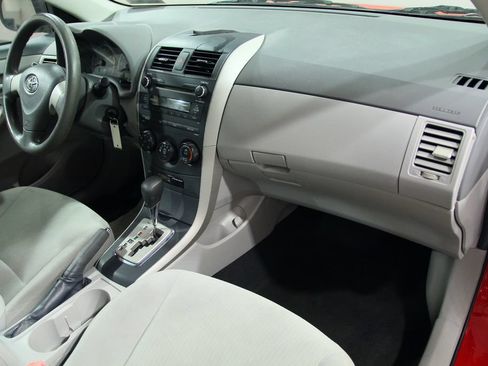 Used 2010 Toyota Corolla LE FWD image 18