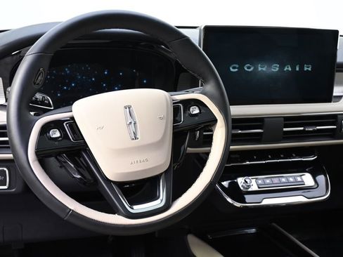 New 2026 Lincoln Corsair Premiere AWD/4WD image 12